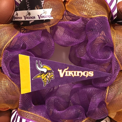 Minnesota Vikings Wreath, NFL Wreath, Deco Mesh Wreath, Vikings Decor, Vikings Wreath, football ribbon, any order team, Christmas gift