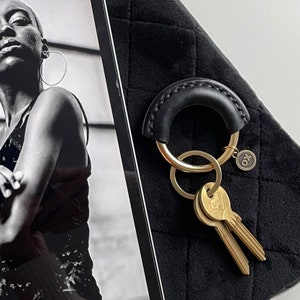 Leather keyring -  sturdy, elegant and handmade in our studio in Hamburg