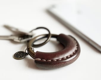 Leather keyring -  sturdy, elegant and handmade in our studio in Hamburg