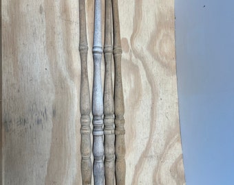 Vintage Turned Hardwood Antique Spindles, Architectural Salvage, Price Is For A Set Of 4 Spindles