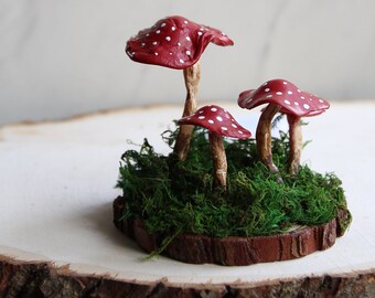 Toadstool Mushroom LED, Red Mushroom Lamp, Cottagecore Decor, Fairy Lamp, Light up Mushroom, Fantasy Nightlight