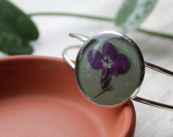 Flower Cuff Bracelet - Plant Jewelry - Flower Bracelet - Houseplant Gift - Real Plant Bracelet