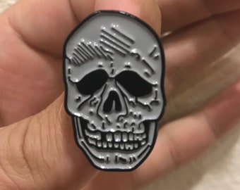 Halloween 3 Skull Mask Enamel Pin