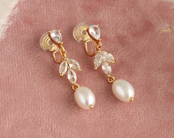 Will you be my bridesmaid, clip on earrings bracelet necklace set, freshwater pearl bridesmaid gifts, bridesmaid proposal gift card and box