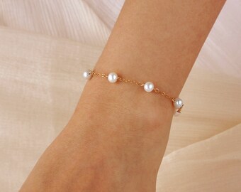 Dainty Pearl bracelet, Freshwater Pearl Necklace, Minimalist Pearl Beads Jewelry, Bridesmaid Gift, Bridal Necklace,Christmas Gift for Her