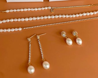 Presentes para madrinhas, colar com brincos de pérolas de água doce, pulseira de pérolas para madrinhas, conjunto de joias para casamento, inicial personalizada, presente de verão