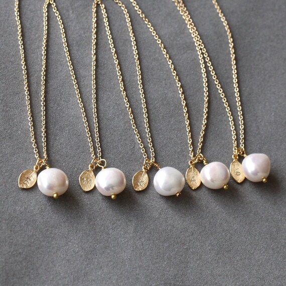 gold wedding bridesmaid pearl necklace set set of 1-10 | Etsy