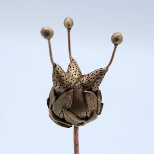 Botanical - bronze flower "crown"