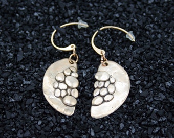 Half-moon earrings (hooks) "pebbles"