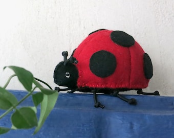 Ladybug Sewing Pattern, Easy Felt Finger Puppet Pattern, Ladybird, Bug, Insect, Craft for kids, Baby shower gift,  DIY Craft, Felt Toy