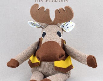 Moose & Reindeer Sewing Pattern: Soft Fabric Stuffed Animal Tutorial in English (PDF Pattern)