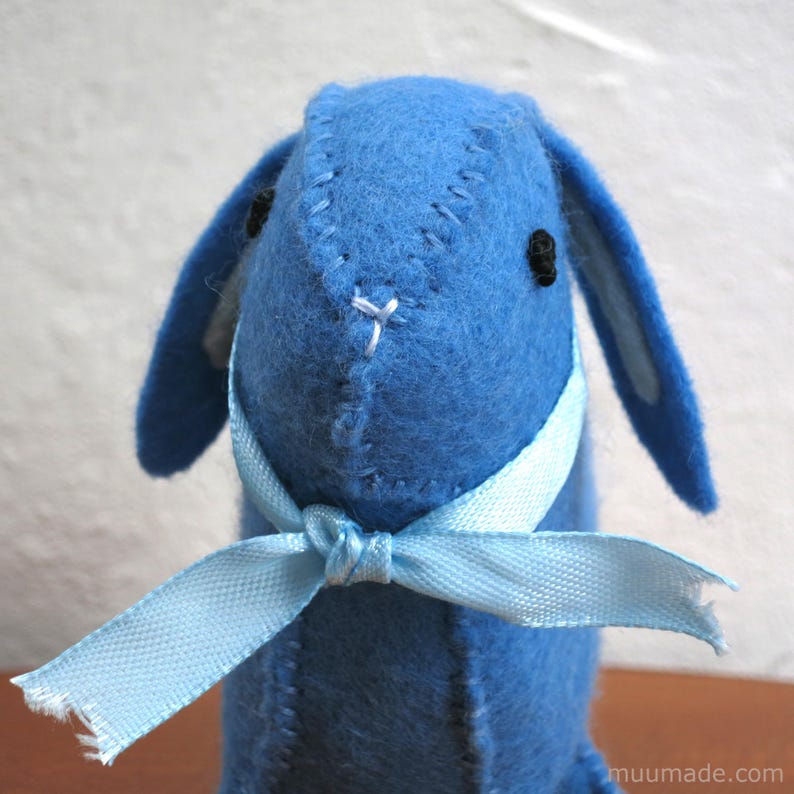 A felt bunny. Its sewing pattern & instructions are available for instant download from muumade.etsy.com.