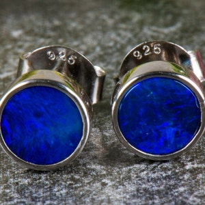 Australian Opal Doublet Stud Earrings. 07mm Round. F4