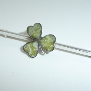 Elegant Edwardian Irish Connemara Marble Shamrock Lucky