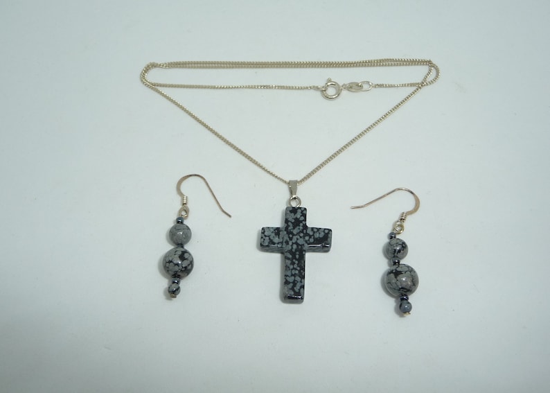 Vintage Polished Scottish Glasgow Granite Agate Cross with Silver Chain /& Dangle Drop Earrings