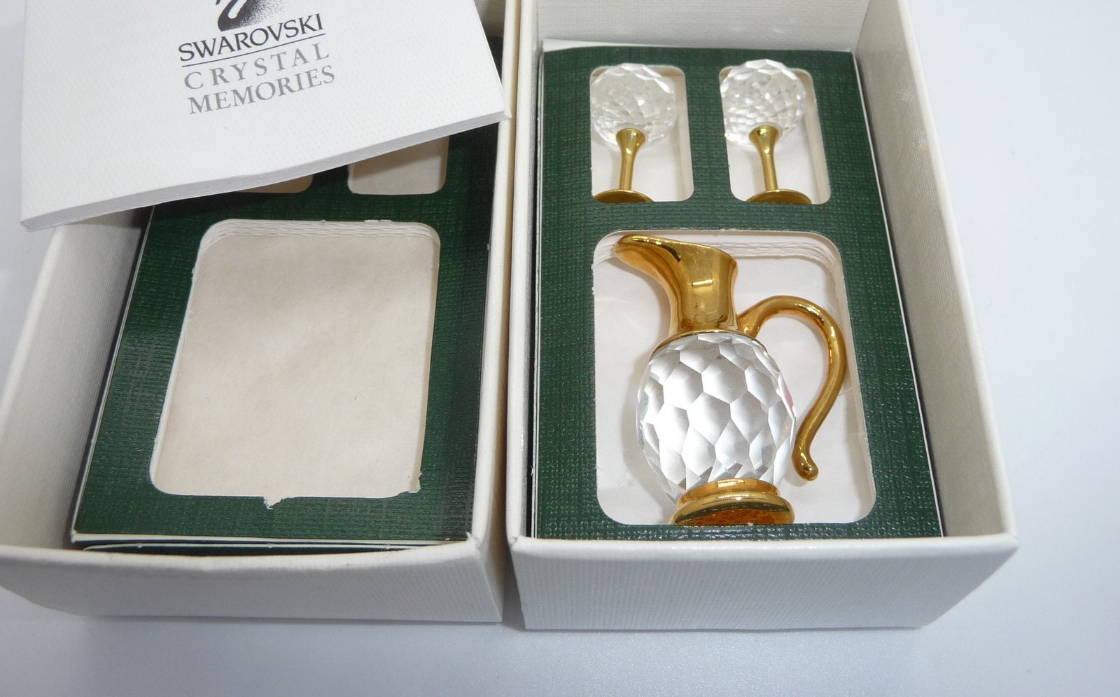 Swarovski Crystal Memories ワインボトルセット Swarovski Picnic Wine Set with Basket Crystal Memories