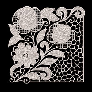 Può includere: Design di ricamo floreale bianco con rose, foglie e un fiore a forma di margherita. Il design include un bordo traforato geometrico. Il ricamo è posto su uno sfondo nero, creando un contrasto sorprendente. Adatto a progetti di artigianato.