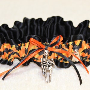 Halloween skeleton ghost wedding garter
