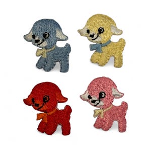 Puede incluir: Cuatro parches bordados para planchar de corderos bebés en azul, amarillo, rojo y rosa.