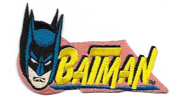 BATMAN Standing With Cape DC Comics SEW//IRON ON EMBROIDERED PATCH NEW