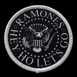 RAMONES - HEY HO - METALLIC STICKER - 3.25 X 3.25 - BRAND NEW 7764 - Foto 6