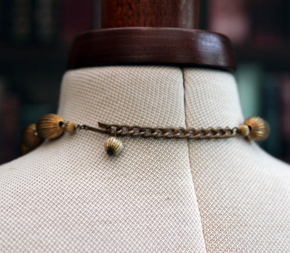 Vintage 1950s Fluted Brass Beads Necklace Goldton… - image 2