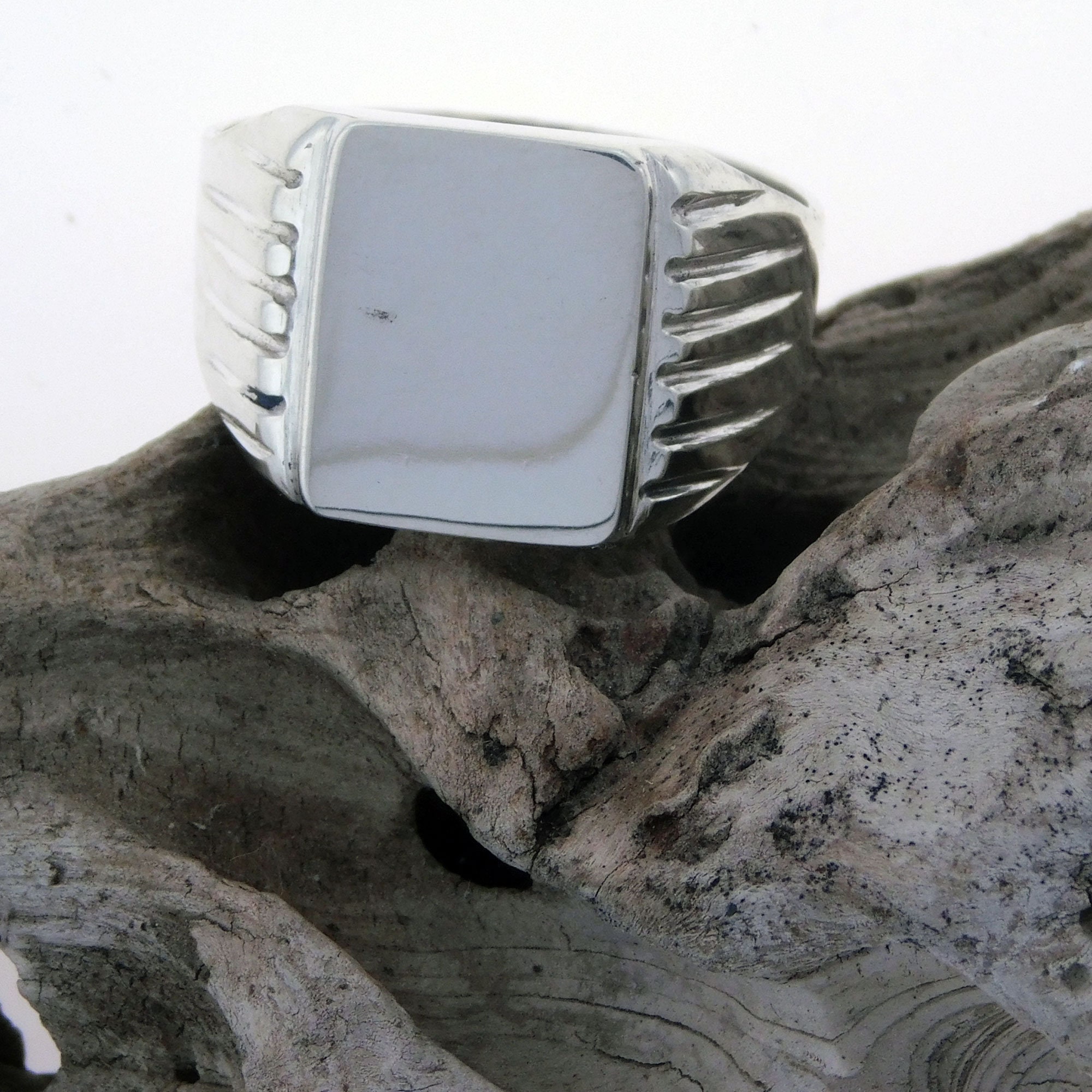 【SYMPATHY OF SOUL】◆ Large Signet Ring - Silver SYMPATHY OF SOUL（シンパシーオブソウル） Large Signet Ring