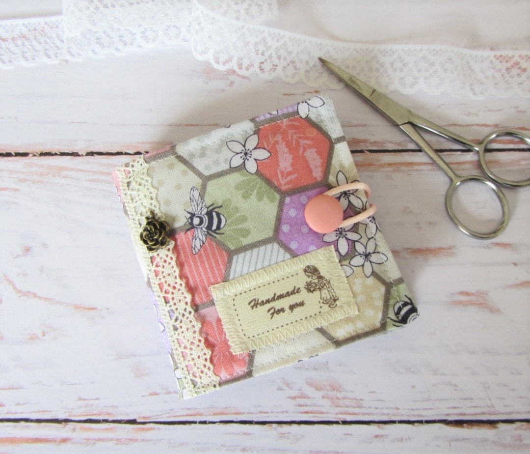 Needle Holder Case, Pin Book in Bee and Flower Cotton, Book Voyage for