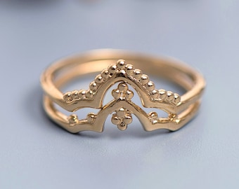 14k Solid Gold stapelbar Ringset, ZWEI Boho Chic Einzigartige Frauen Ring, Boho Ring Set, handgemachte ethnische Ringset, Cabrio Kronen Ringset