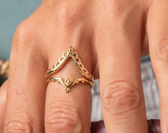 14k Gold Chevron Ring 2er Set, ZWEI Stapelbare V-Form-Ringe für Frauen, indischer Statement-Ring, dekorativer ethnischer stapelbarer Ring