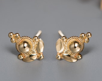 Pendientes elegantes, pendientes de oro de loto, pendientes delicados de oro, pendientes de oro macizo de 14 k, pendientes de boda, joyas boho