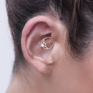 925 Sterling Silver Daith Earring, Unisex Daith Hoop Piercing, Rook Piercing, Cartilage Jewelry, Helix Earring, Lotus Piercing