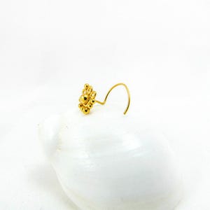 Gold Flower Nose Stud, Boho Nose Piercing, Dainty Piercing Jewelry, Gift for Her
