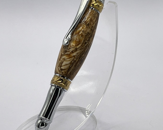 Beautiful, unique ink pen made from Hemp stems.