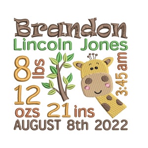 Może przedstawiać: Haftowany komunikat o narodzinach z żyrafą, drzewem i tekstem "Brandon Lincoln Jones", "8 lbs 12 ozs", "21 ins", "August 8th 2022" i "3:45 am".