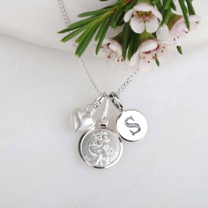Collar de San Cristóbal de Plata Maciza Personalizado con Corazón
