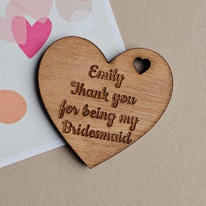Ficha de bolsillo personalizada con forma de corazón con la palabra "Gracias" para dama de honor: regalos hechos a mano, regalos de recuerdo, regalos sentimentales, regalos de boda