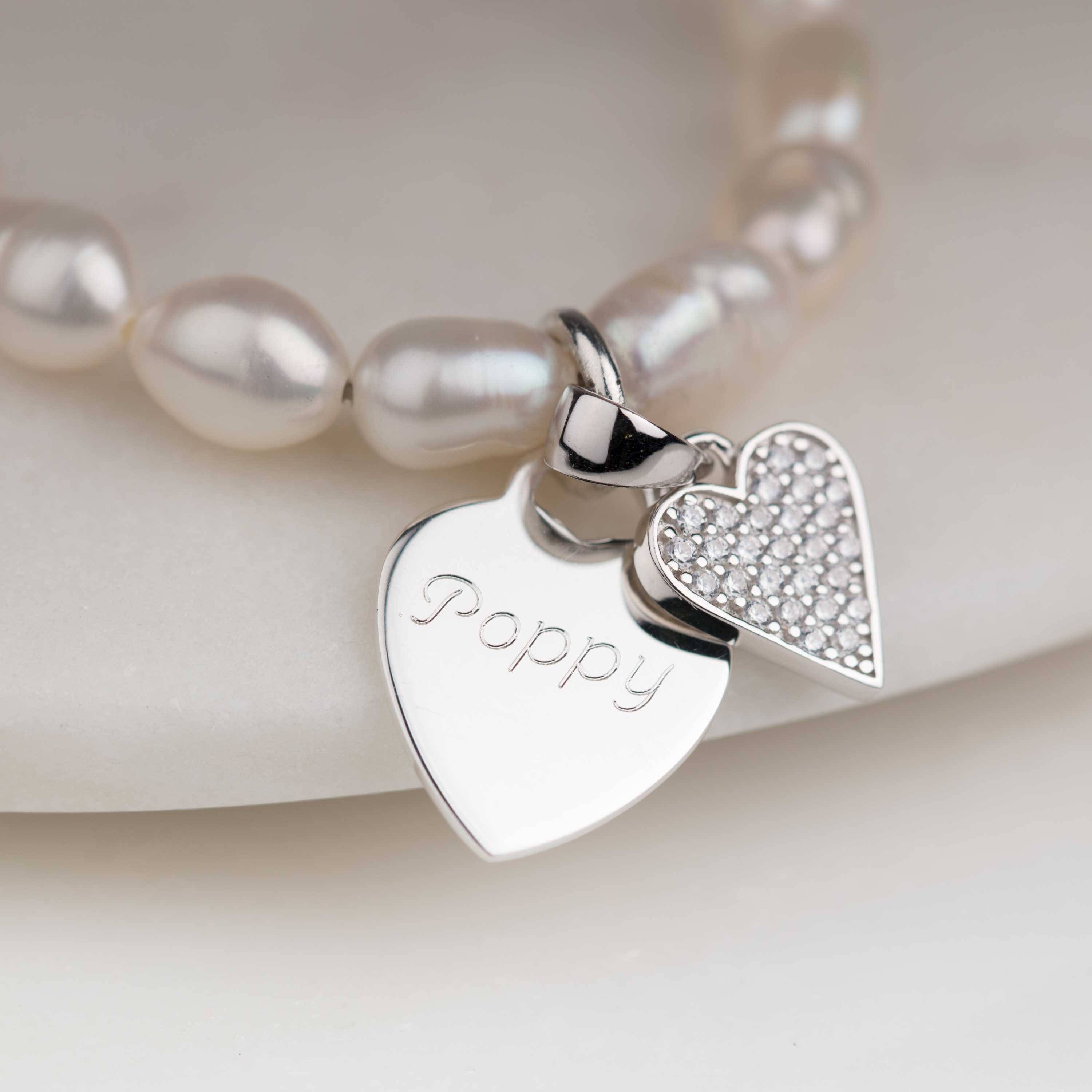 Pearl bracelet with heart cheap charm