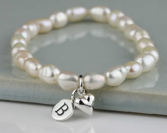 Pulsera de perla de agua dulce personalizada con oro macizo o oro Encanto petite heart