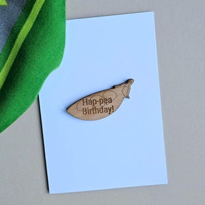 Ficha y tarjeta de madera de cumpleaños de Hap-pea: tarjetas hechas a mano, regalos de recuerdo, tarjetas de cumpleaños, tarjetas de sentimiento, tarjetas de positividad