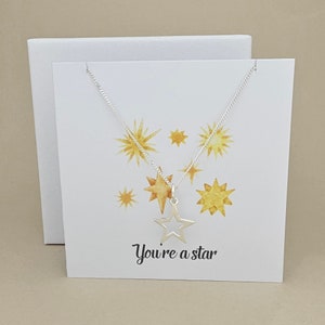 Carte avec collier d'étoiles « Vous êtes une star » en boîte