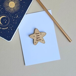 Jeton de poche et carte ne perdez jamais votre étoile scintillante - Cartes faites main, cadeaux souvenirs, cartes d'anniversaire, cartes sentiments, cartes positivité