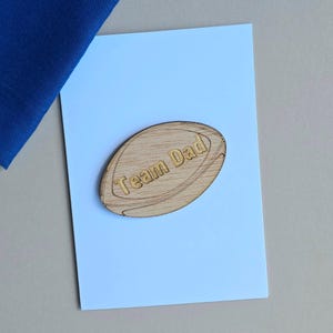 Team Dad Rugby-Ball-Token und Karte aus Holz - Vatertagskarten, handgefertigte Karten, Erinnerungsgeschenke, Geburtstagskarten, Sentimentkarten