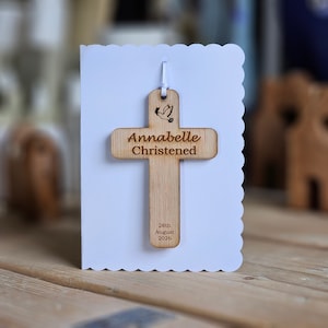 Decorazione a forma di croce da appendere personalizzata per battesimo - Regali per battesimo, regali religiosi, regali ricordo in legno, croce tascabile