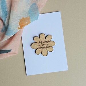 Ficha de bolsillo y tarjeta Entre tus flores favoritas: tarjetas hechas a mano, regalos de recuerdo, tarjetas de cumpleaños, tarjetas de sentimientos, tarjetas de positividad