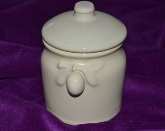 Ceramic jar / covered jar / white / made in Portugal / Portugal / jar / ceramic / sugar bowl / kitchen / vintage jar / vintage kitchen