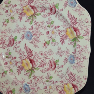 Old English Chintz / 8&quot; plate / England / Chintz / English chintz / pink multi-color / Johnson Brothers / English / pink / plates