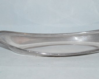 Wilcox S.P. Co. / International Silver Co. / 2068 / oval serving tray / 15" x 6" x 1" / excellent condition / serving tray / sterling silver