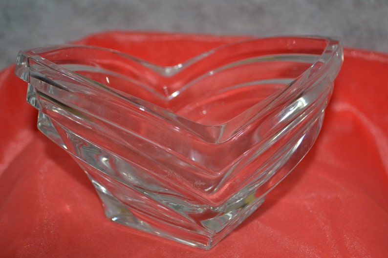 Clear glass / Mikasa / art deco / bowl / dramatic lines / made in Germany / Germany / glass / clear / modern / art / modern art / glass art image 1
