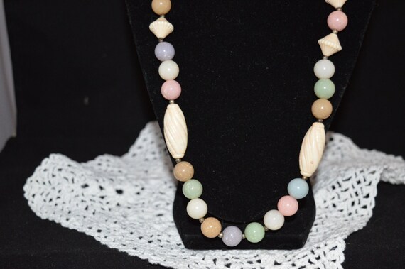 Pastel bead necklace / pink beads / green beads /… - image 3